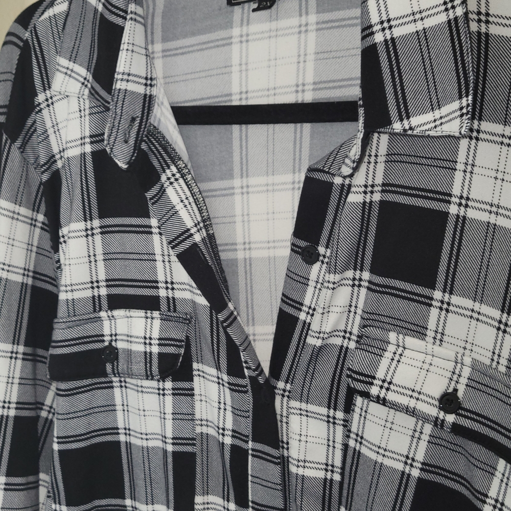 Vibe Black and White Plaid Long Sleeve Dress